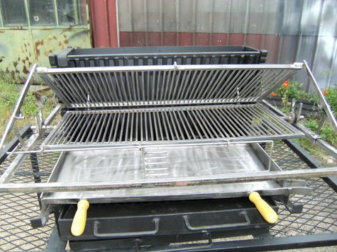 barbecue-vertical-double-gril-ouvert